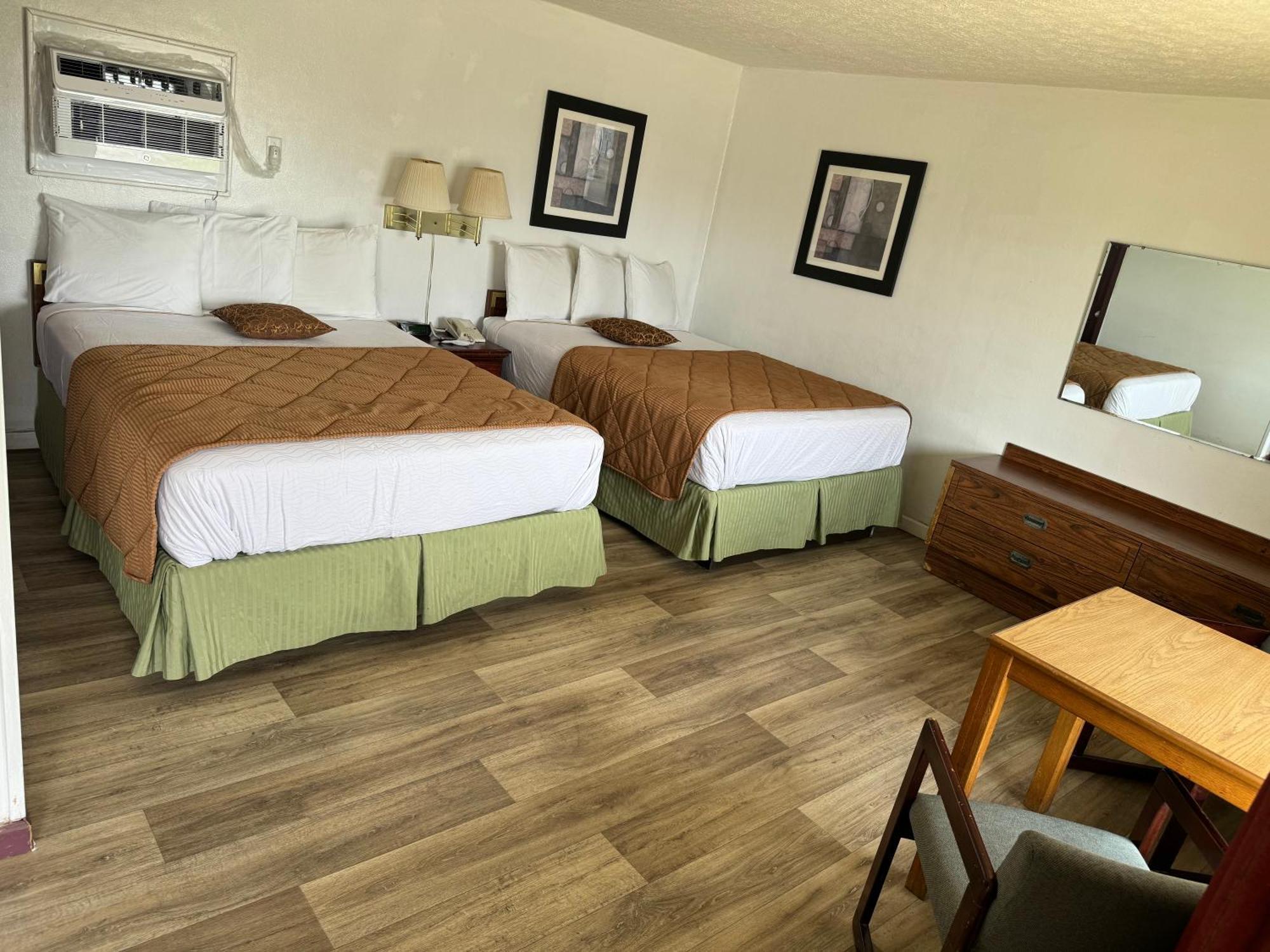 Royal Hotel 3*